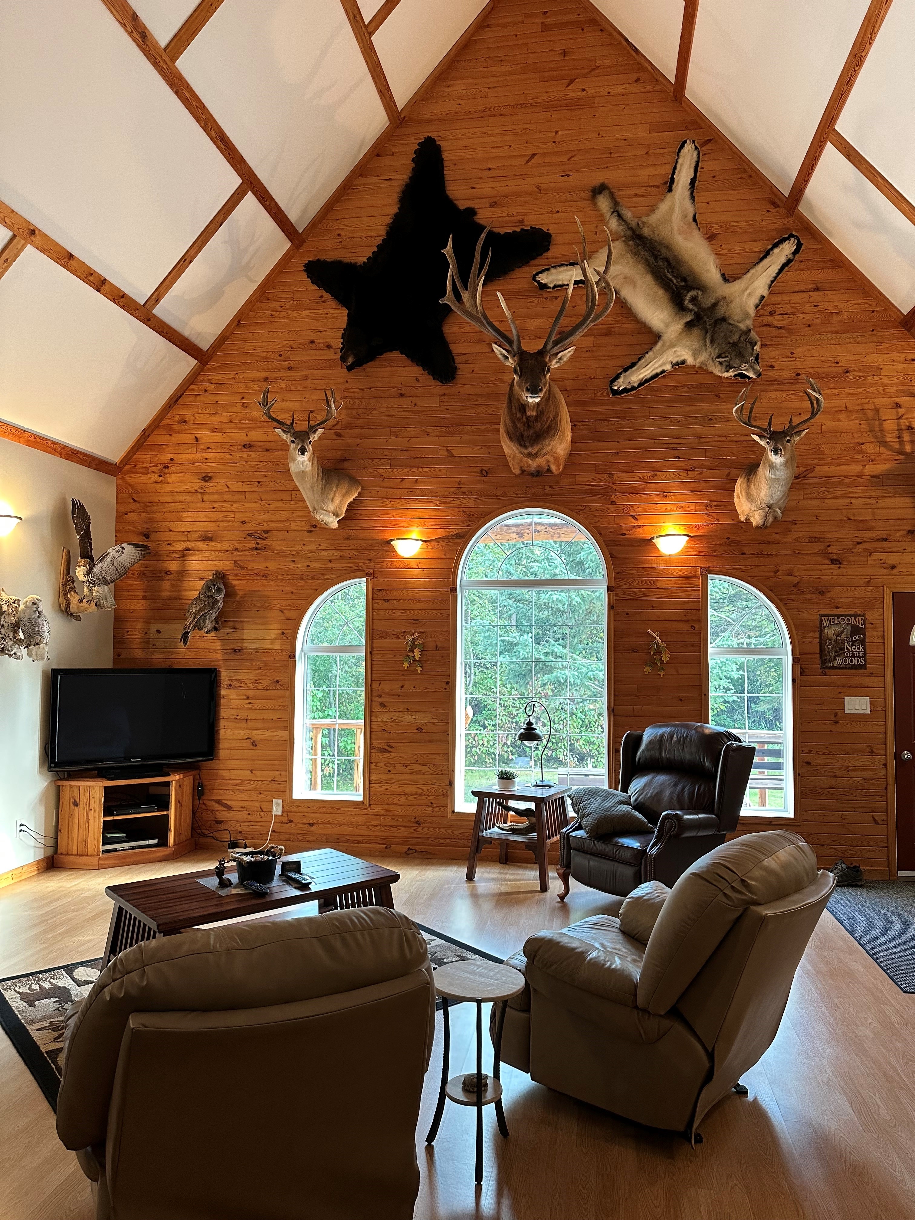 Interior of the Echo Lake Hunts lodge in Saskatchewan