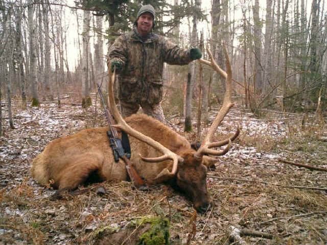 Marty Sunheimer from Missouri with trophy elk at Echo Lake Hunts in Saskatchewan
