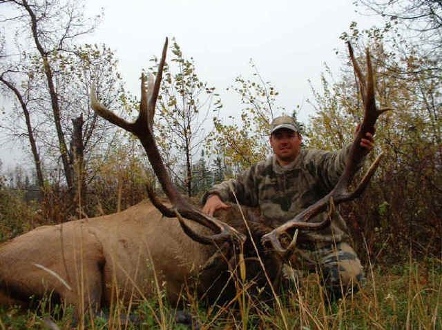 Mitch Robinison from Nevada with trophy elk at Echo Lake Hunts in Saskatchewan