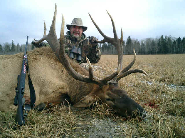 Craig Miners from Arizona with trophy elk at Echo Lake Hunts in Saskatchewan