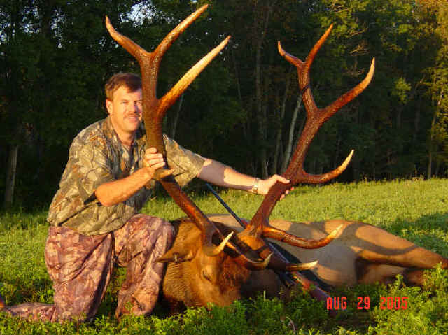 Eddie Whitworth from Texas with trophy elk at Echo Lake Hunts in Saskatchewan