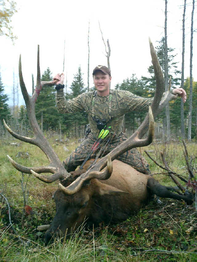 Josh Harris from Texas with trophy elk at Echo Lake Hunts in Saskatchewan