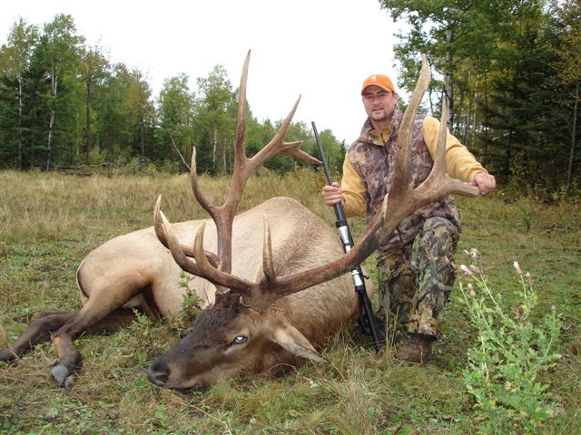 Christopher Wade from Utah with trophy elk at Echo Lake Hunts in Saskatchewan