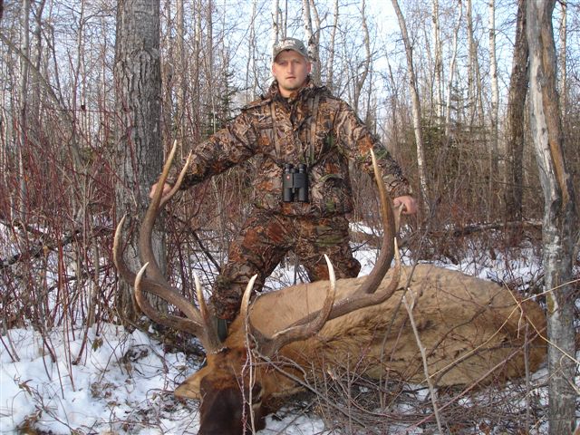 David Palmer from Utah with trophy elk at Echo Lake Hunts in Saskatchewan