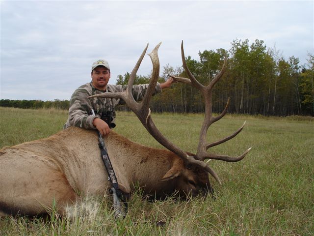 Mitch Robinson from Nevada with trophy elk at Echo Lake Hunts in Saskatchewan