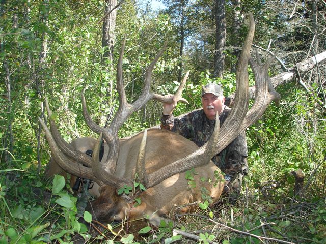 Alvin Prause from Texas with trophy bull elk at Echo Lake Hunts in Saskatchewan