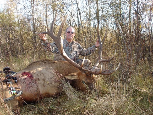 Donny White from Texas with trophy bull elk at Echo Lake Hunts in Saskatchewan