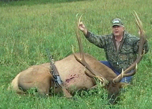 Joe Suddreth from Texas with trophy bull elk at Echo Lake Hunts in Saskatchewan