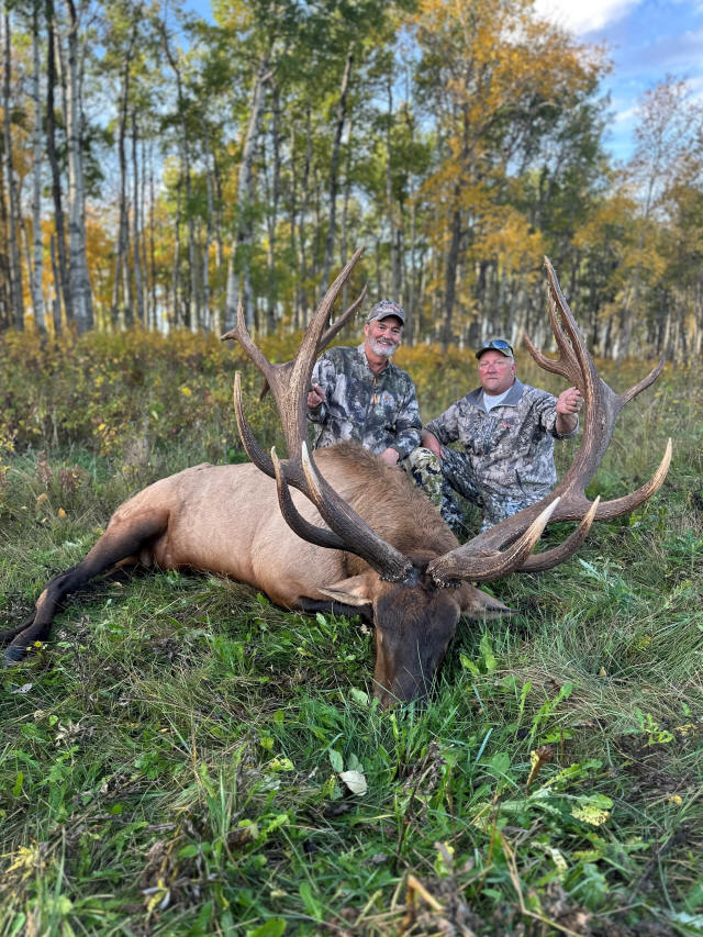 Wade and Clint during the 2025 season at Echo Lake Hunts